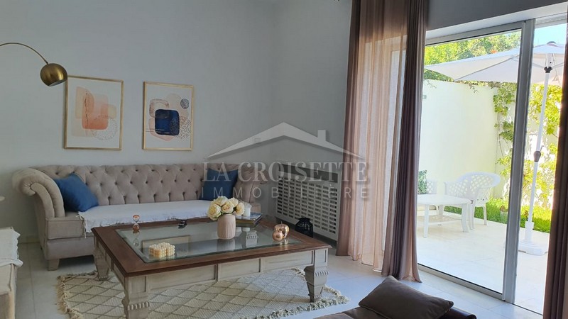 Triplex S+3 avec Jardin et piscine à Gammarth